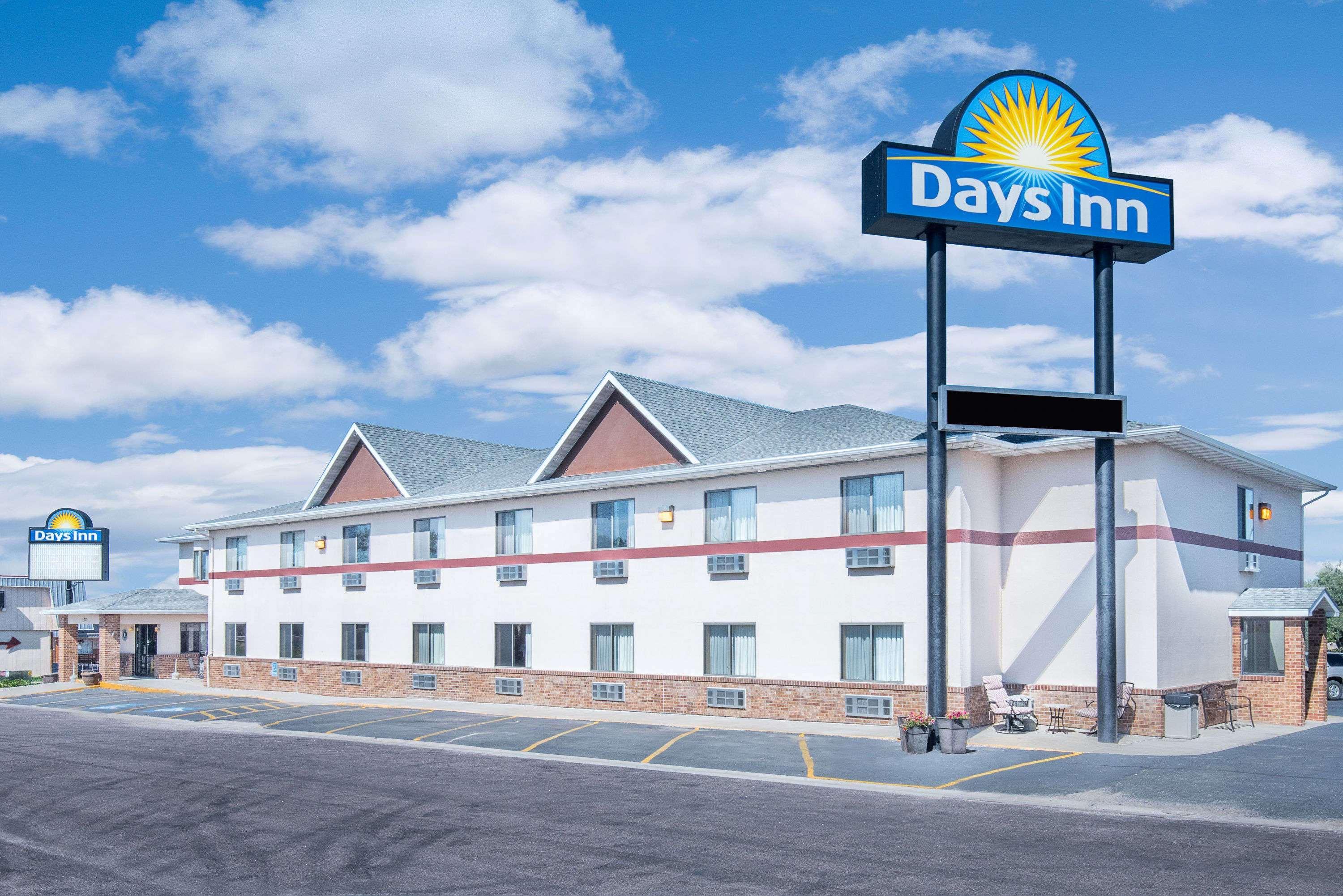 Days Inn By Wyndham Волл Екстер'єр фото